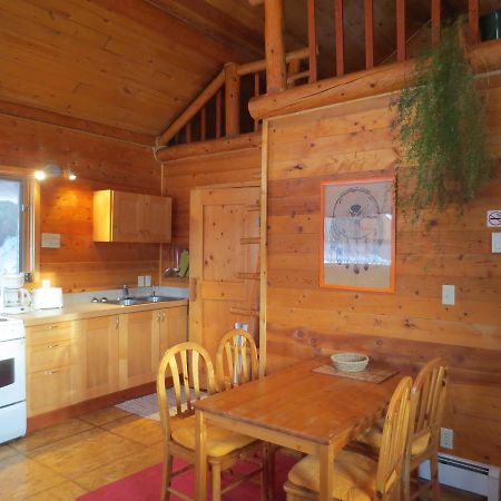 Blaeberry Mountain Lodge Golden Bagian luar foto