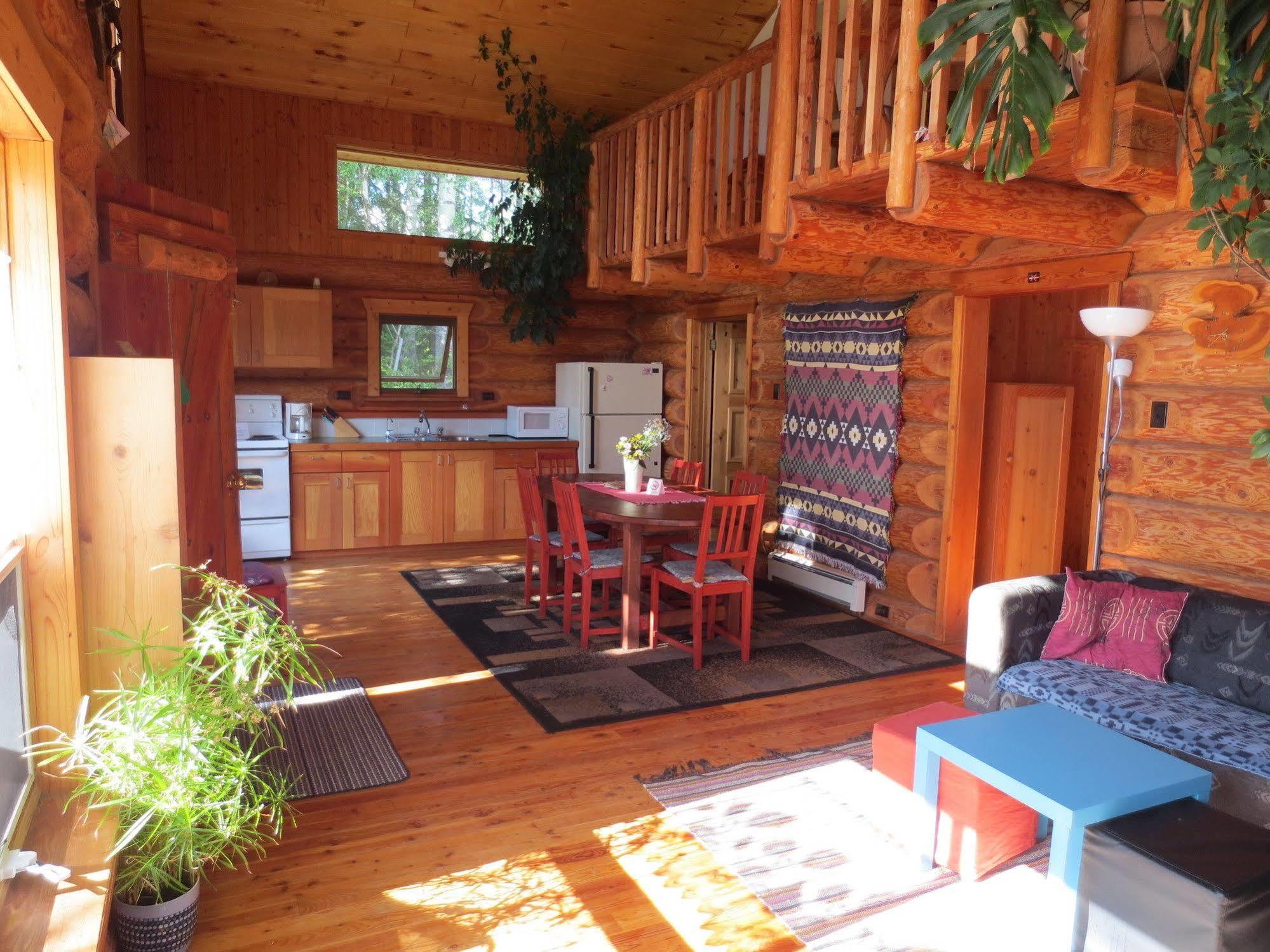 Blaeberry Mountain Lodge Golden Bagian luar foto