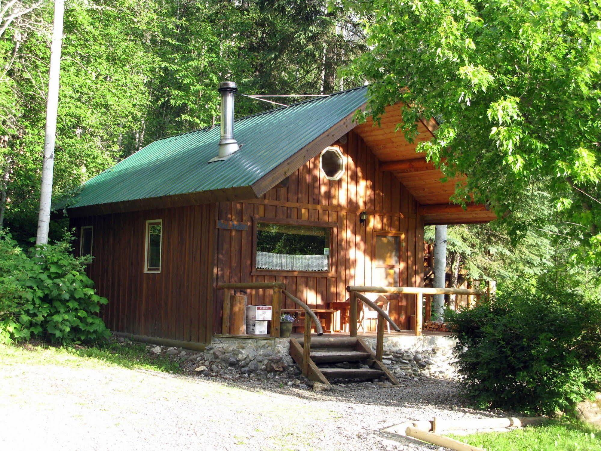 Blaeberry Mountain Lodge Golden Bagian luar foto